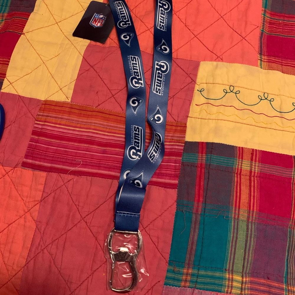 NEW L.A Rams keychain holder